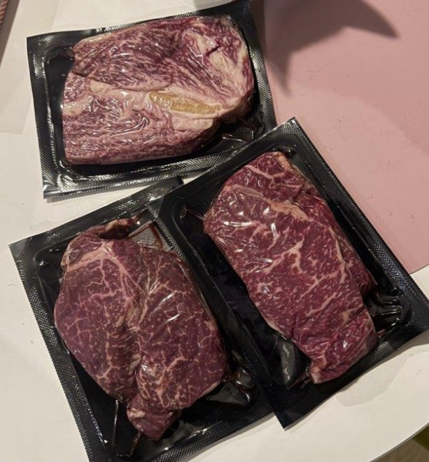 부모님 설 명절 한우선물세트 1+등급 소고기 등심 채끝 구이용 선물 포장