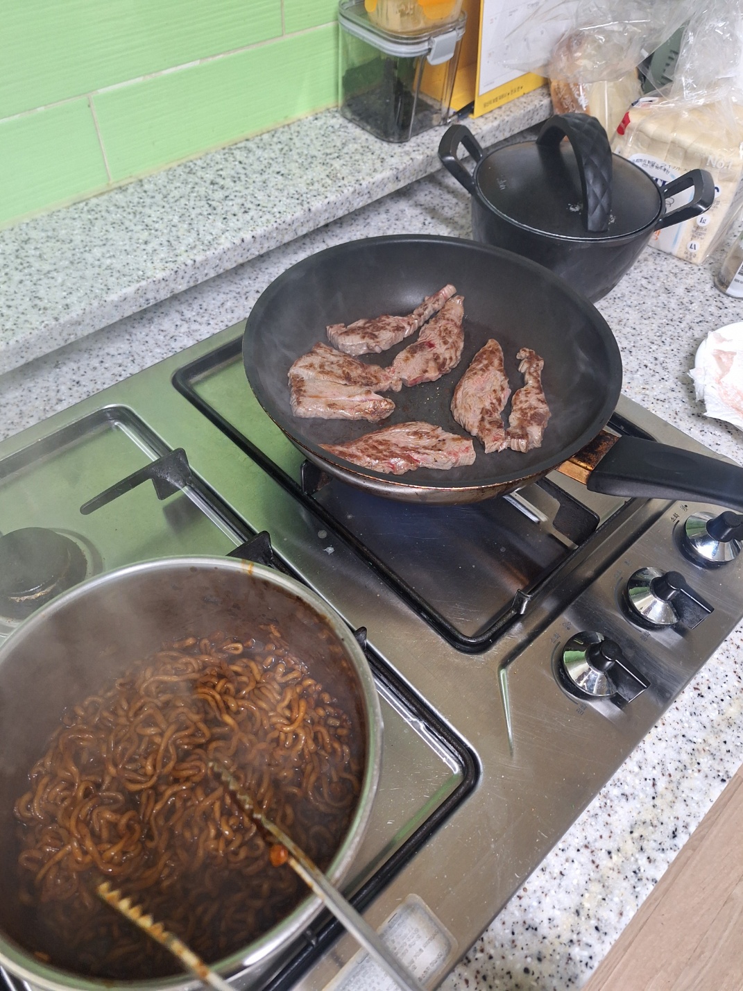 부모님 설 명절 한우선물세트 1+등급 소고기 등심 채끝 구이용 선물 포장